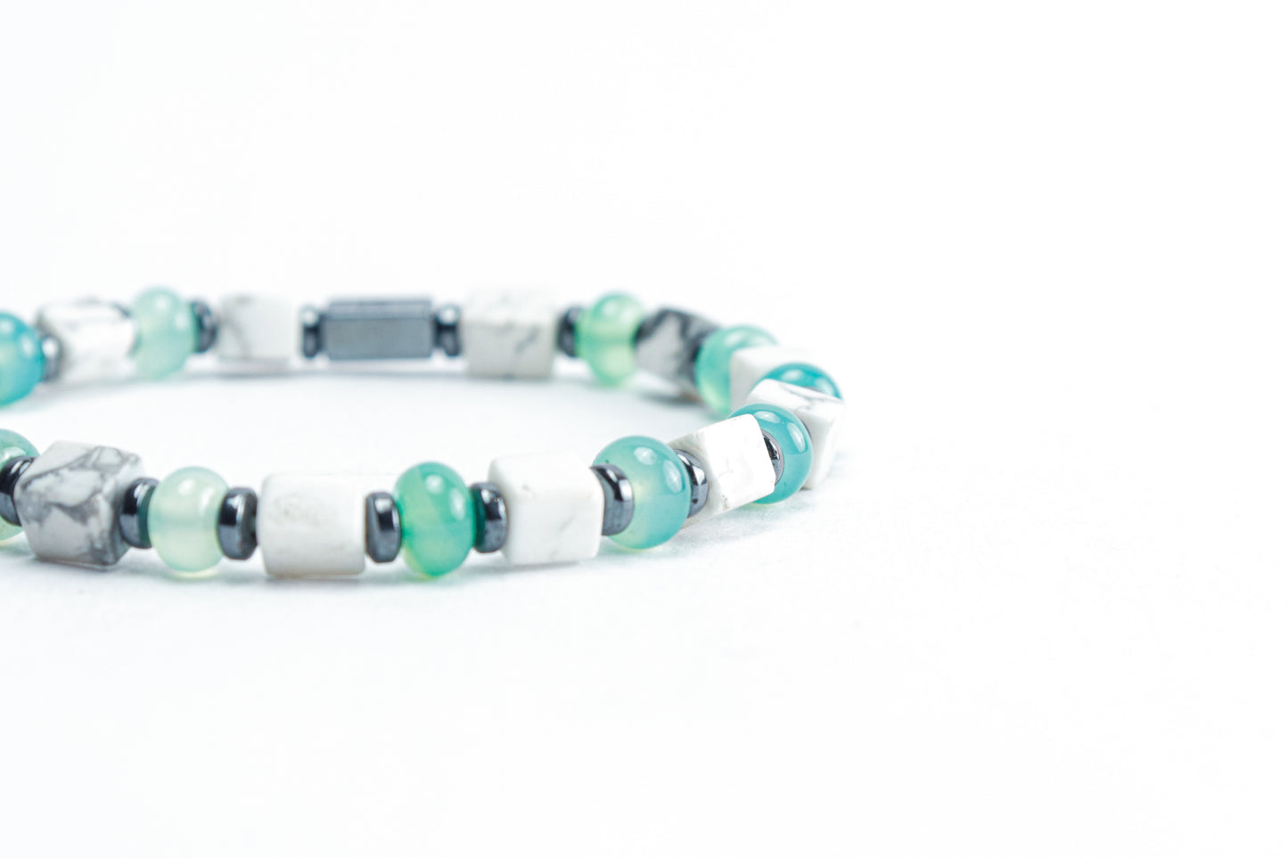 Natural Howlite & Green Jade Bracelet
