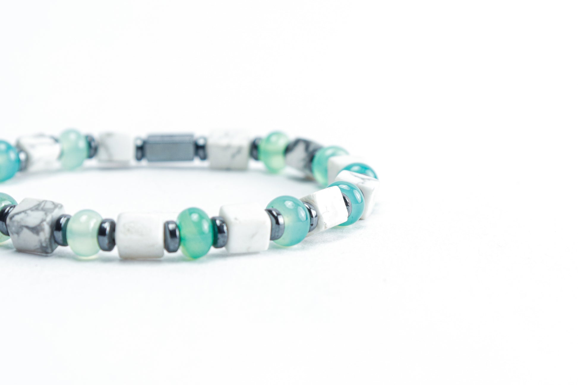Natural Howlite & Green Jade Bracelet