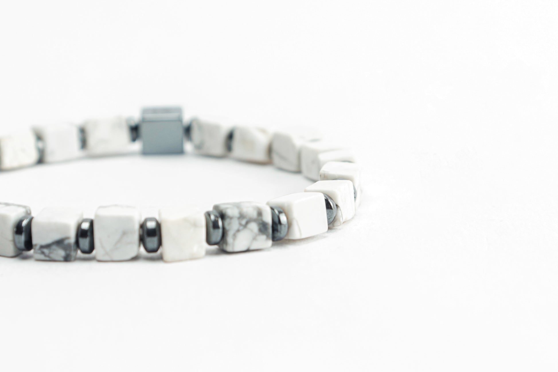 White Howlite Natural Stone Bracelet